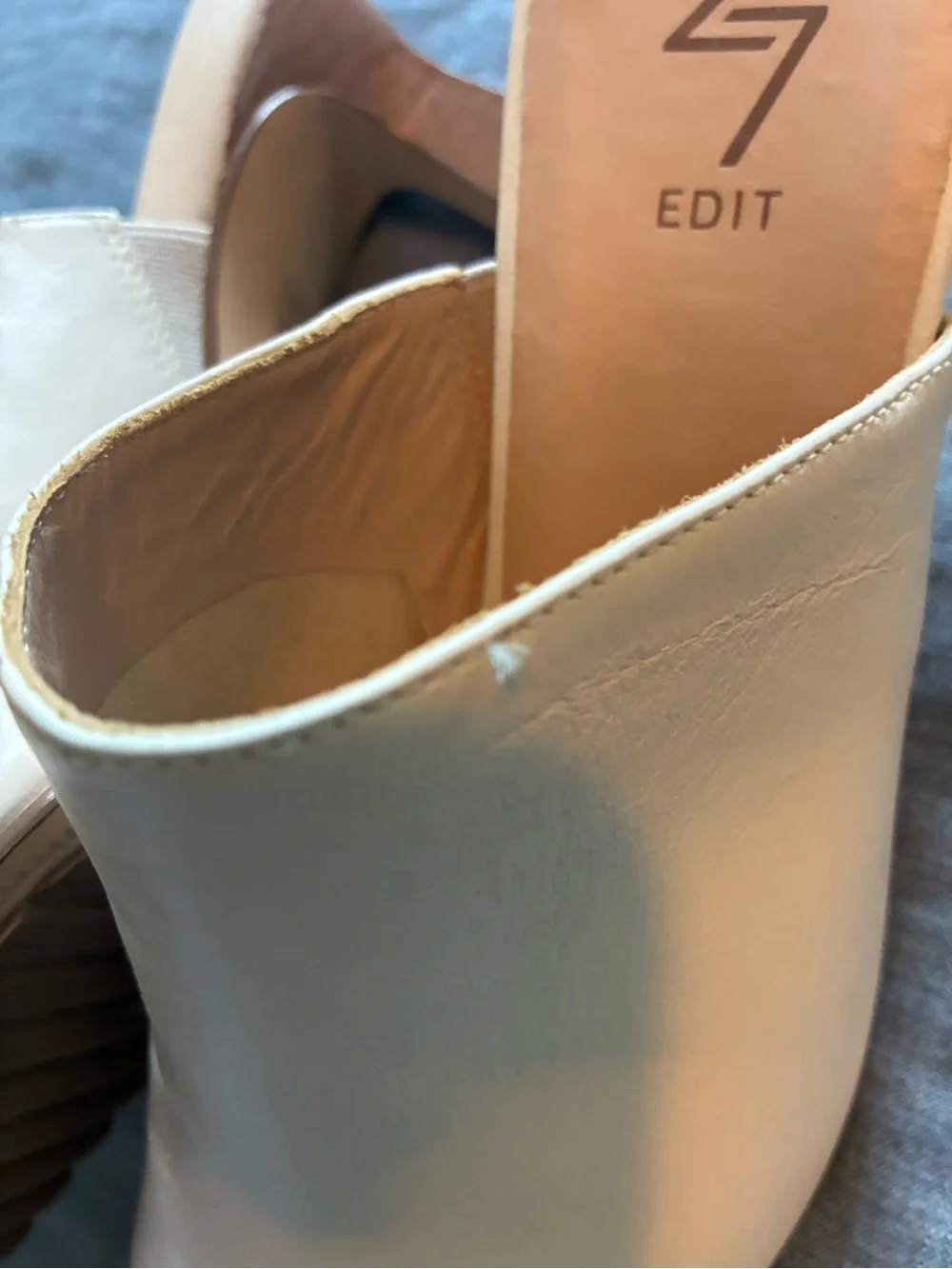 27 EDIT Cream Square-Toe Leather  size:6